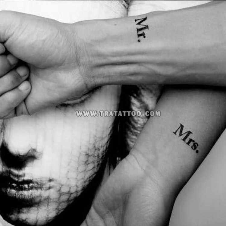 Тату-стикер "Mr. and Mrs."