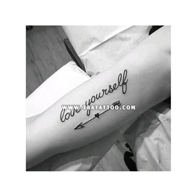Тату-стікер "Love Yourself"